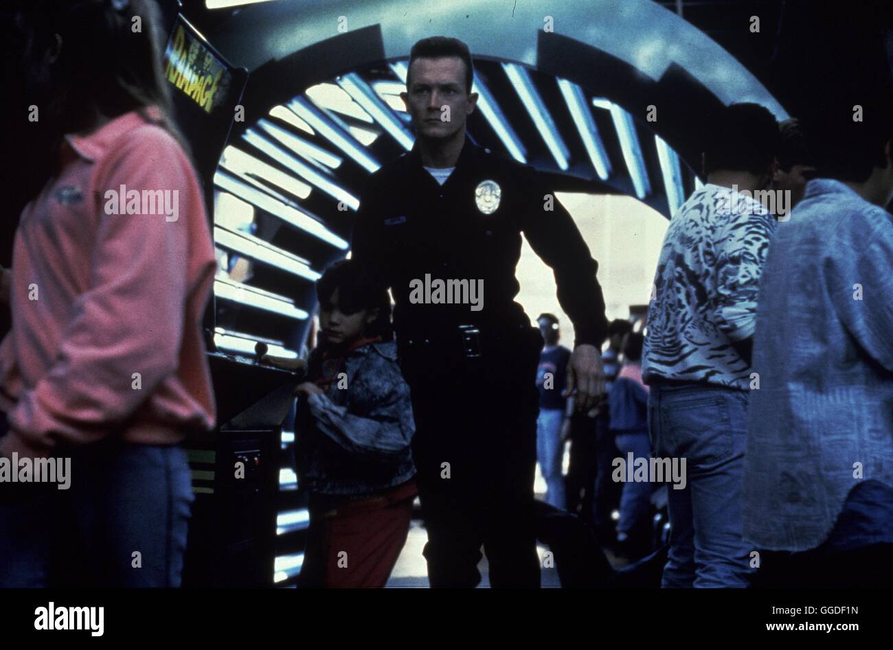 TERMINATOR II - TAG DER ABRECHNUNG / Terminator II - il giorno del giudizio USA 1991 / James Cameron Szene mit ROBERT PATRICK (T-1000, weiterentwickelter terminatore). Regie: James Cameron aka. Terminator II - il giorno del giudizio Foto Stock