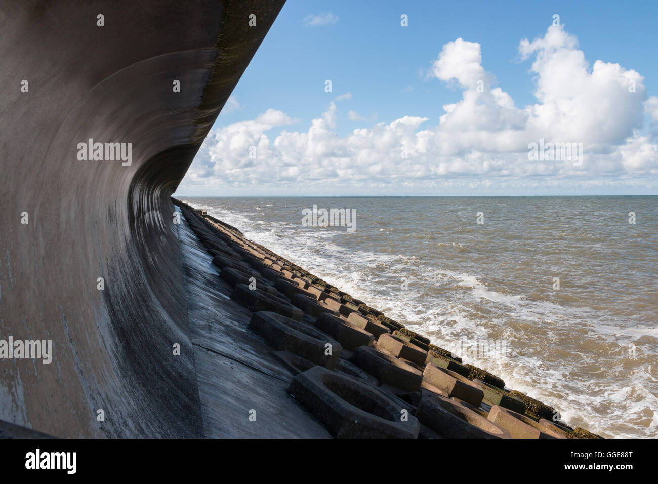 Le difese del mare sulla costa a Blackpool Foto Stock