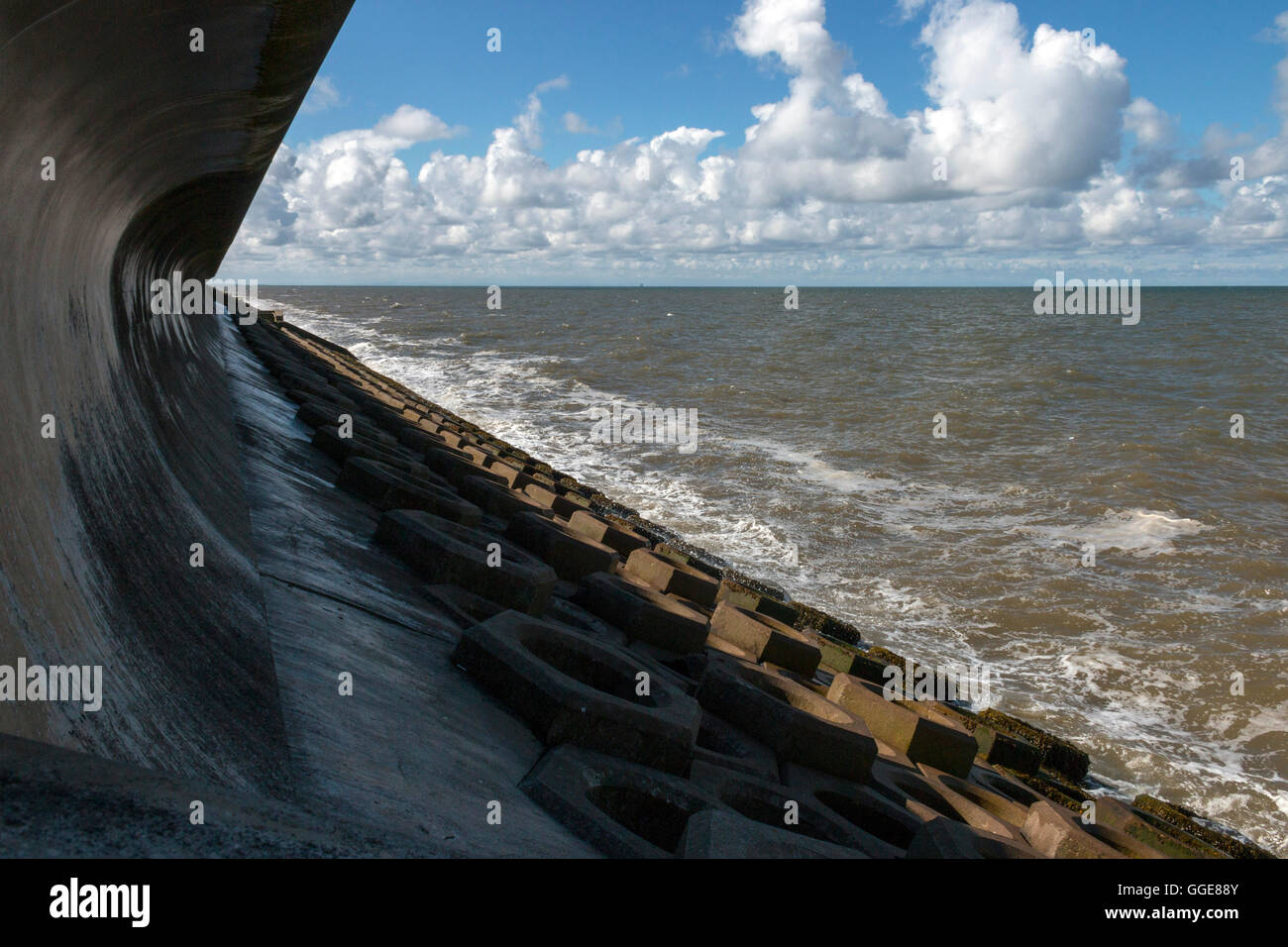 Le difese del mare sulla costa a Blackpool Foto Stock
