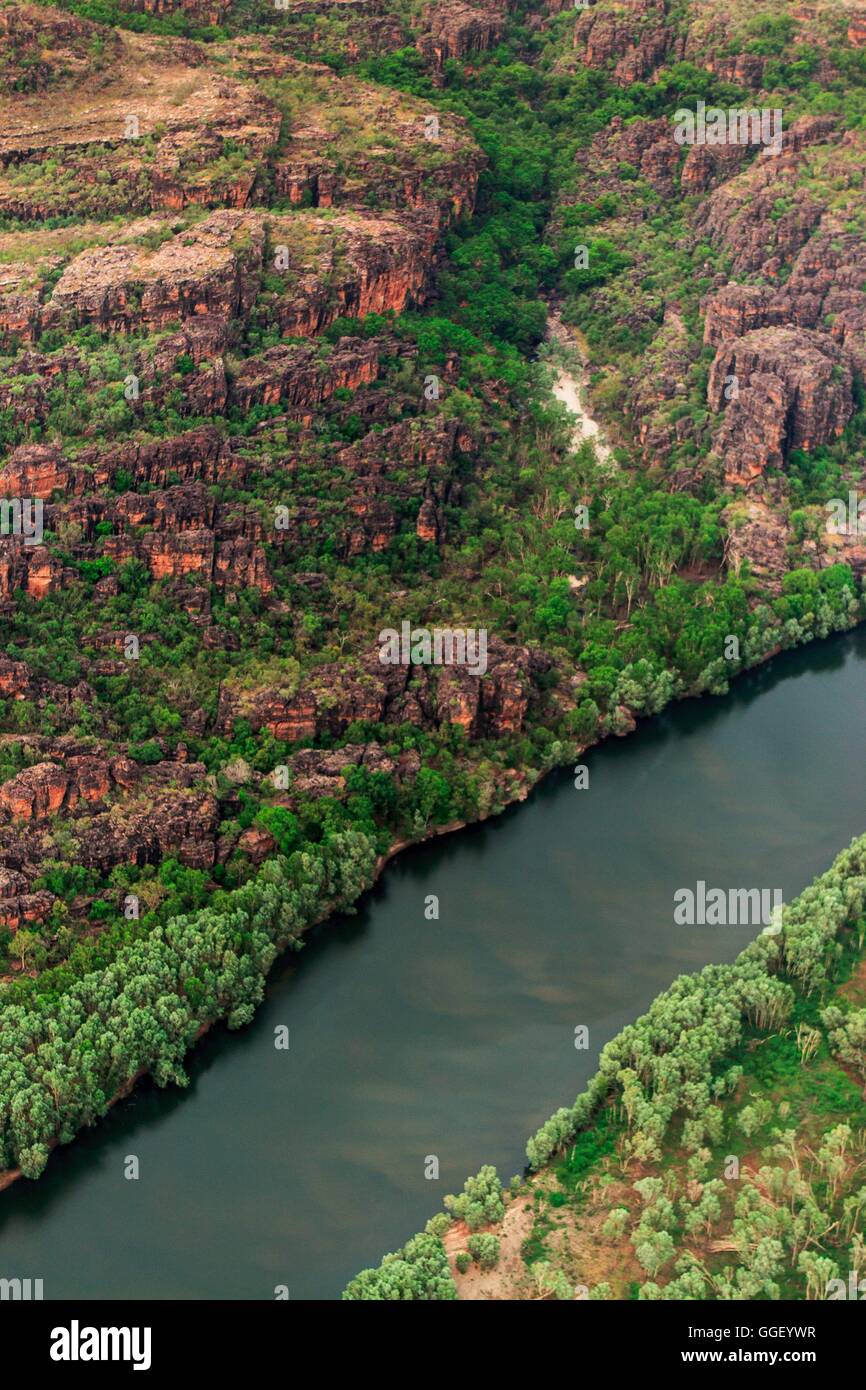 Guardando verso il basso da un volo panoramico su Kakadu National Park, Nord del territorio, Australia Foto Stock