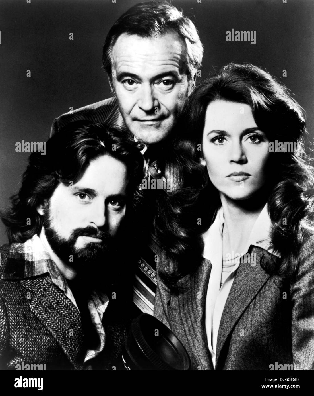 DAS CINA SINDROME / La sindrome cinese USA 1979 / James ponti Die TV-Moderatorin Kimberley pozzetti (Jane Fonda) und ihr Kameramann Richard Adams (Michael Douglas, rechts) werden in einem Atomkraftwerk Zeugen einer Beinahe-Katastrophe. Die skrupellosen Reaktorbetreiber jedoch wollen aus Profitgier alle Berichte darüber verhindern - und schrecken auch vor Mord nicht zurück. Chefredakteur Godell Jack (JACK LEMMON) erzwingt mit Waffengewalt eine TV-Live-Reportage im Kontrollraum des Atomkraftwerks. scatola Regie: James ponti aka. La sindrome cinese Foto Stock