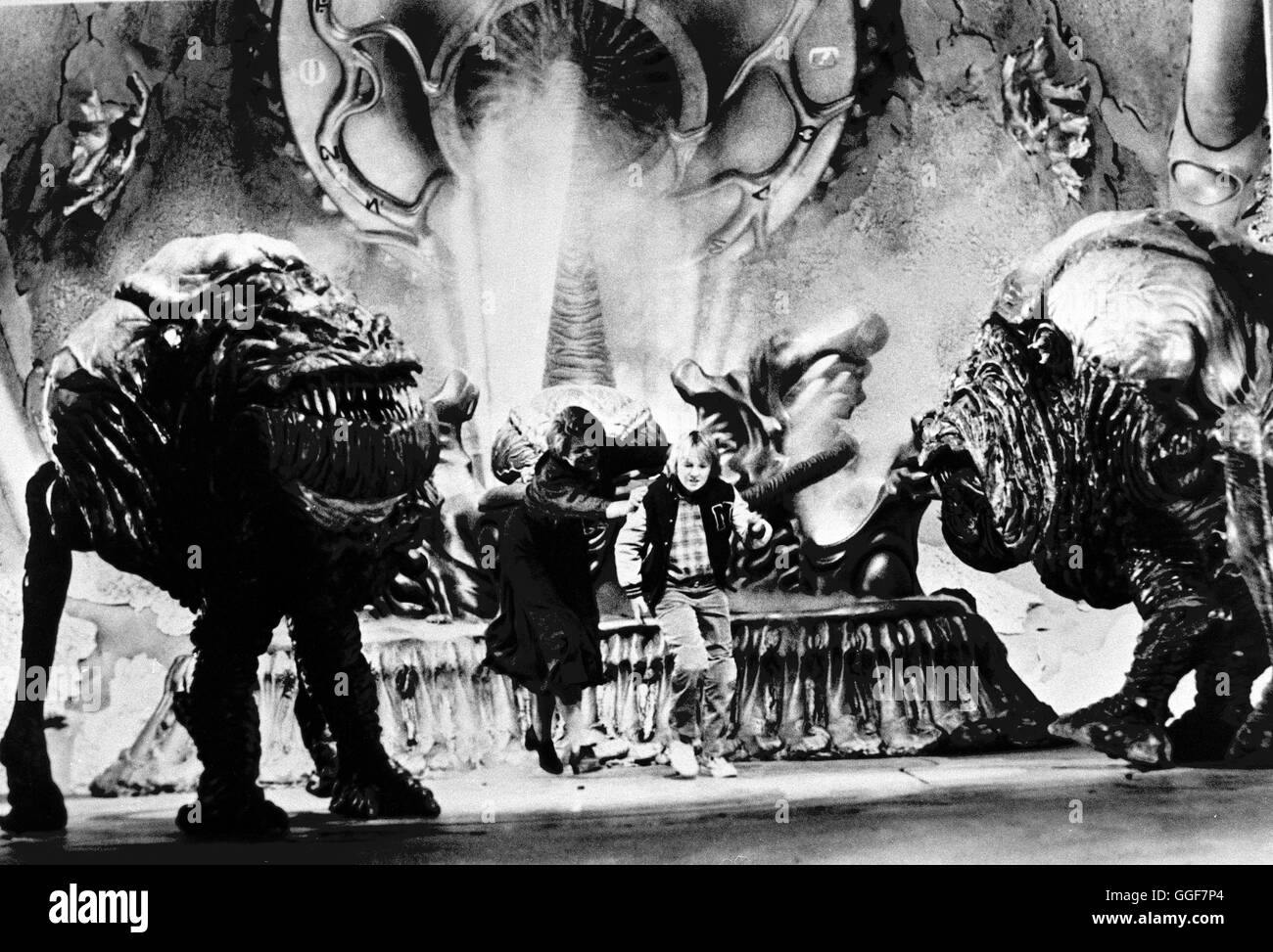 Invasione VOM MARS / invasori da Marte USA 1986 / Tobe tramoggia Szene mit David Gardner (HUNTER CARSON), Sig.ra McKeltch (Louise Fletcher) Regie: Tobe tramoggia aka. Invasori da Marte Foto Stock