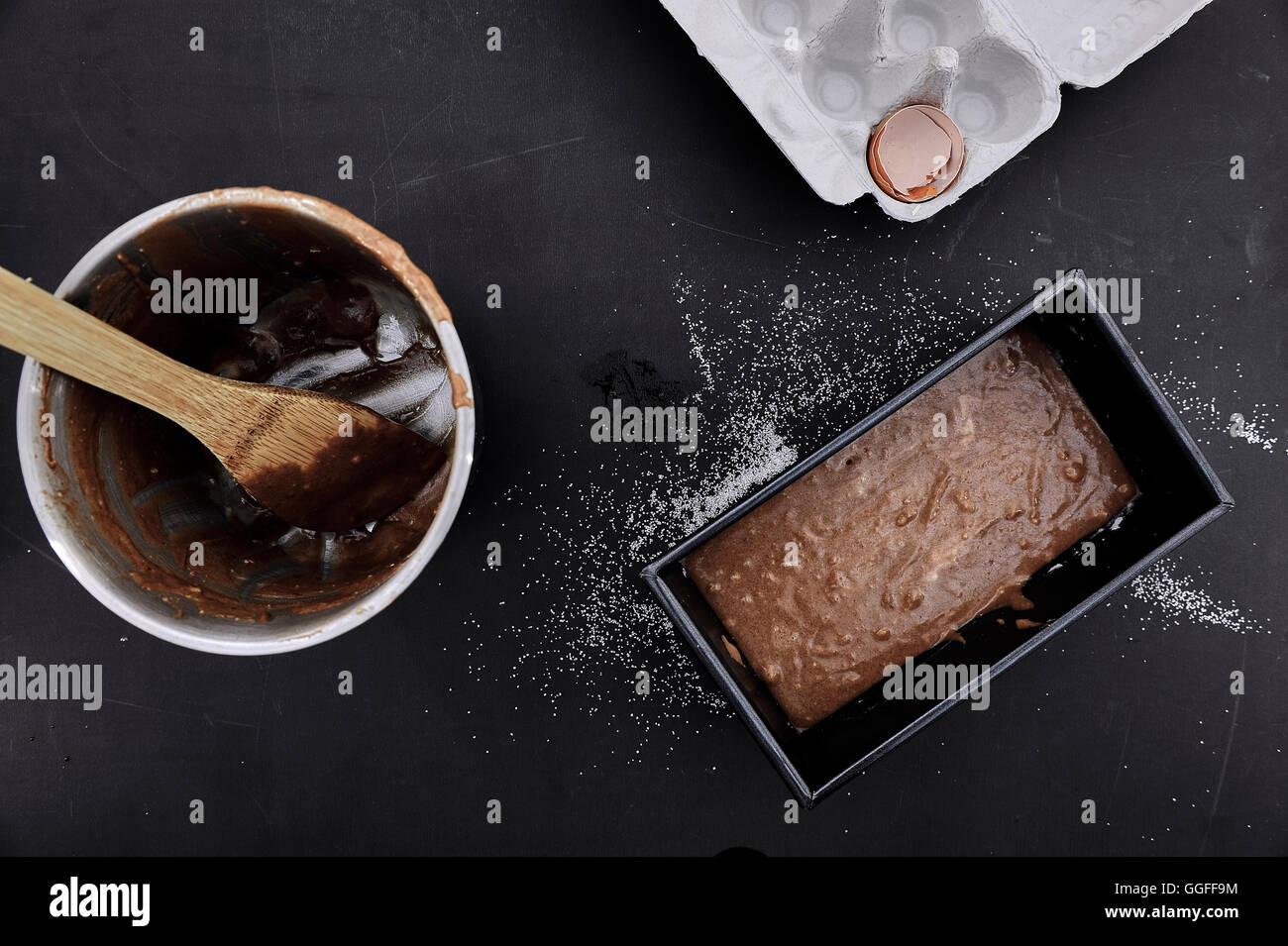 Un studio foto di una torta al cioccolato Foto Stock