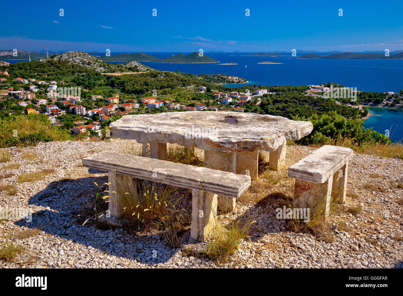 Arcipelago di Croazia hill viewpoint, Drage pakostanske, Dalmazia, Croazia Foto Stock