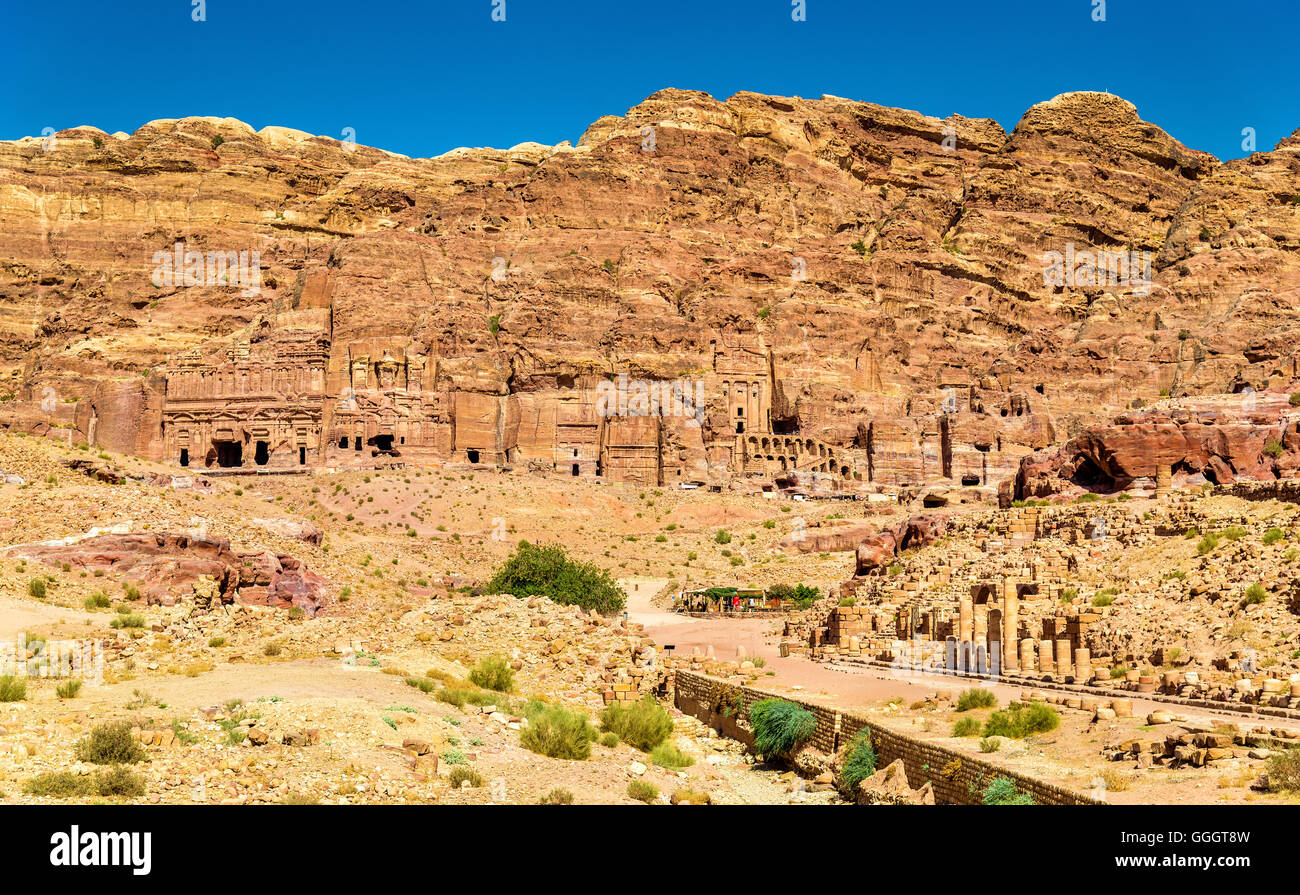 Vista delle tombe reali di Petra, patrimonio mondiale dell UNESCO Foto Stock
