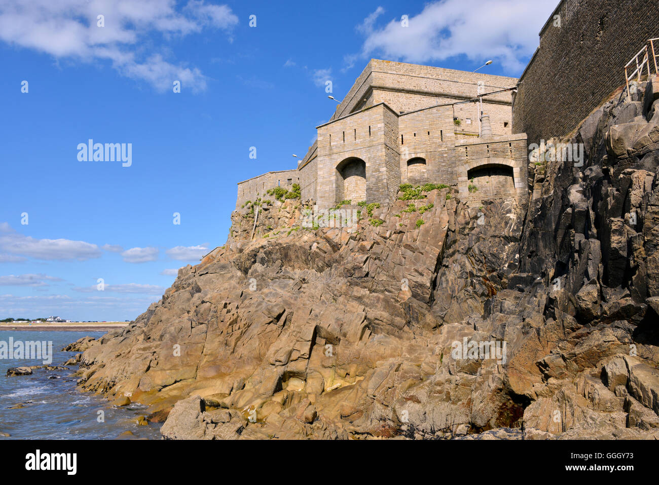 Forte di Penthièvre sulla penisola del Quiberon nel dipartimento di Morbihan, in Bretagna nel nord-ovest della Francia Foto Stock
