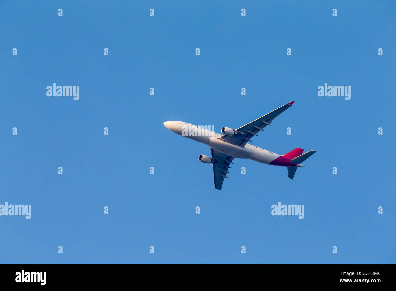 Aeroplano preparare per l'atterraggio Foto Stock
