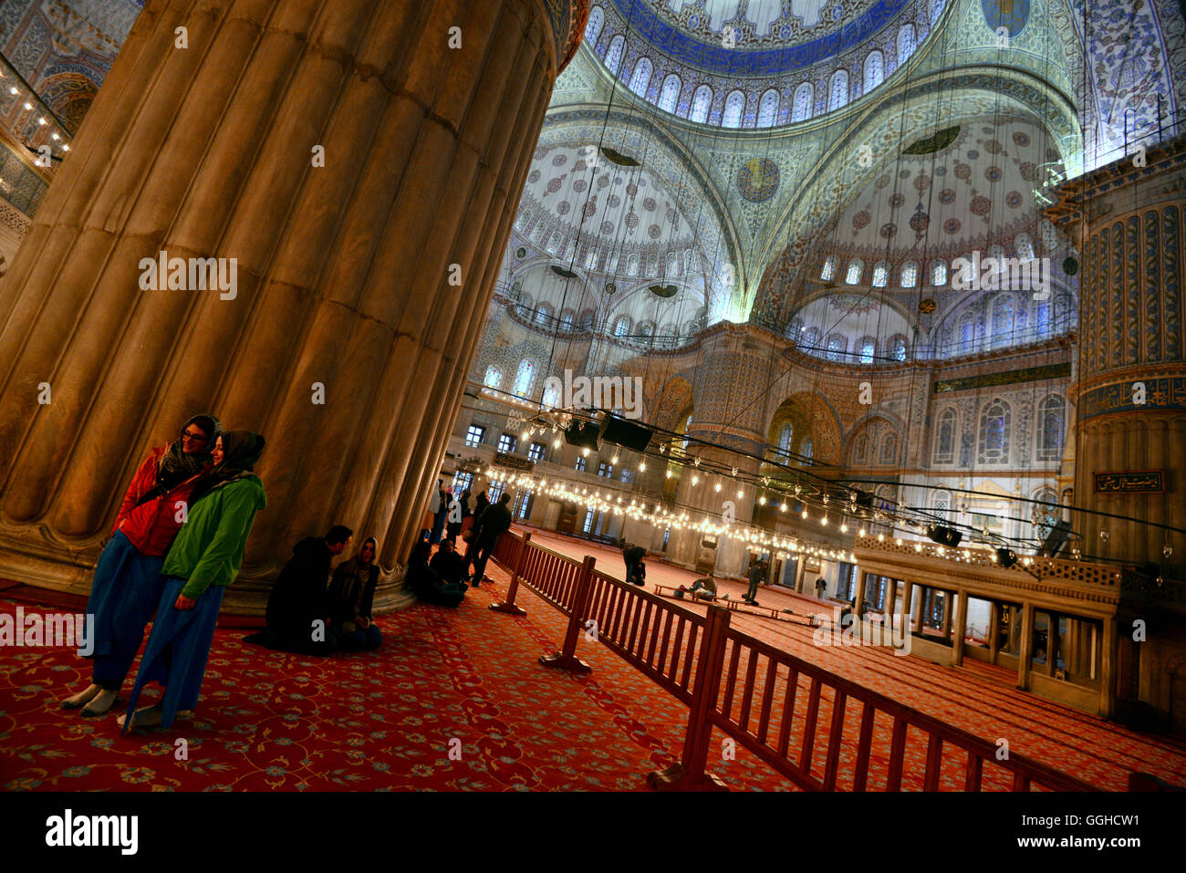 All'interno della Moschea del Sultano Ahmed,, Istanbul, Turchia Foto Stock