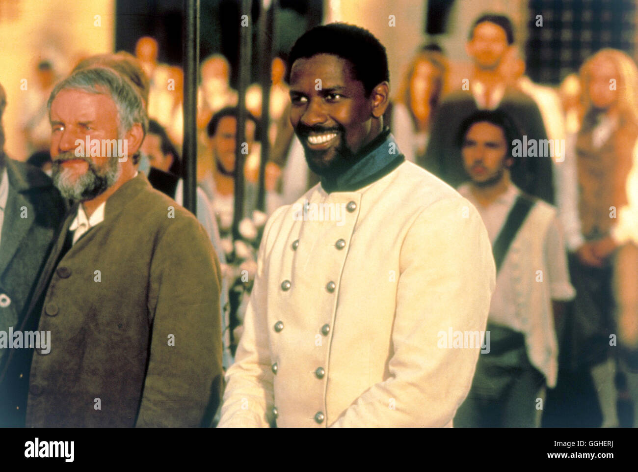 VIEL LÄRM UM NICHTS / Molto rumore per nulla GB/USA 1992 / Kenneth Branagh Fürst Leonato (Richard rovi), Don Pedro- Prinz von Aragon (Denzel Washington) Regie: Kenneth Branagh aka. Molto rumore per nulla Foto Stock