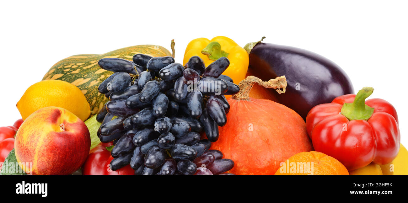 Frutta e verdura isolati su sfondo bianco Foto Stock