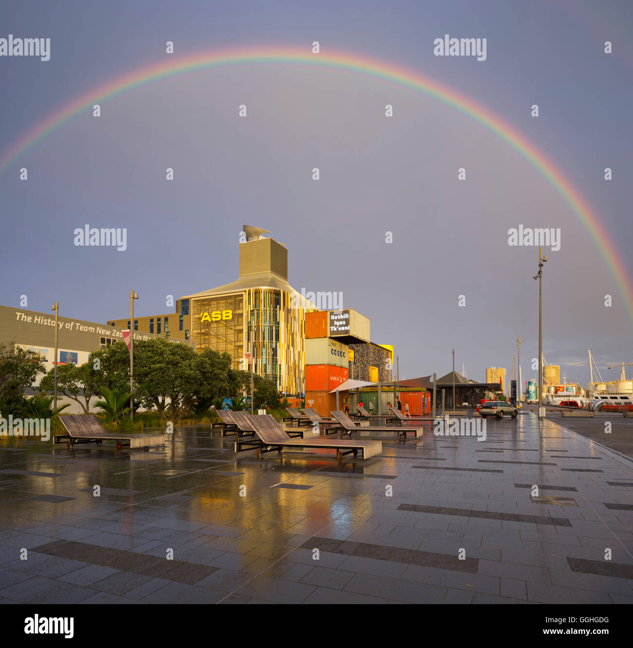Rainbow su Wynyard Crossing, Auckland, Isola del nord, Nuova Zelanda Foto Stock