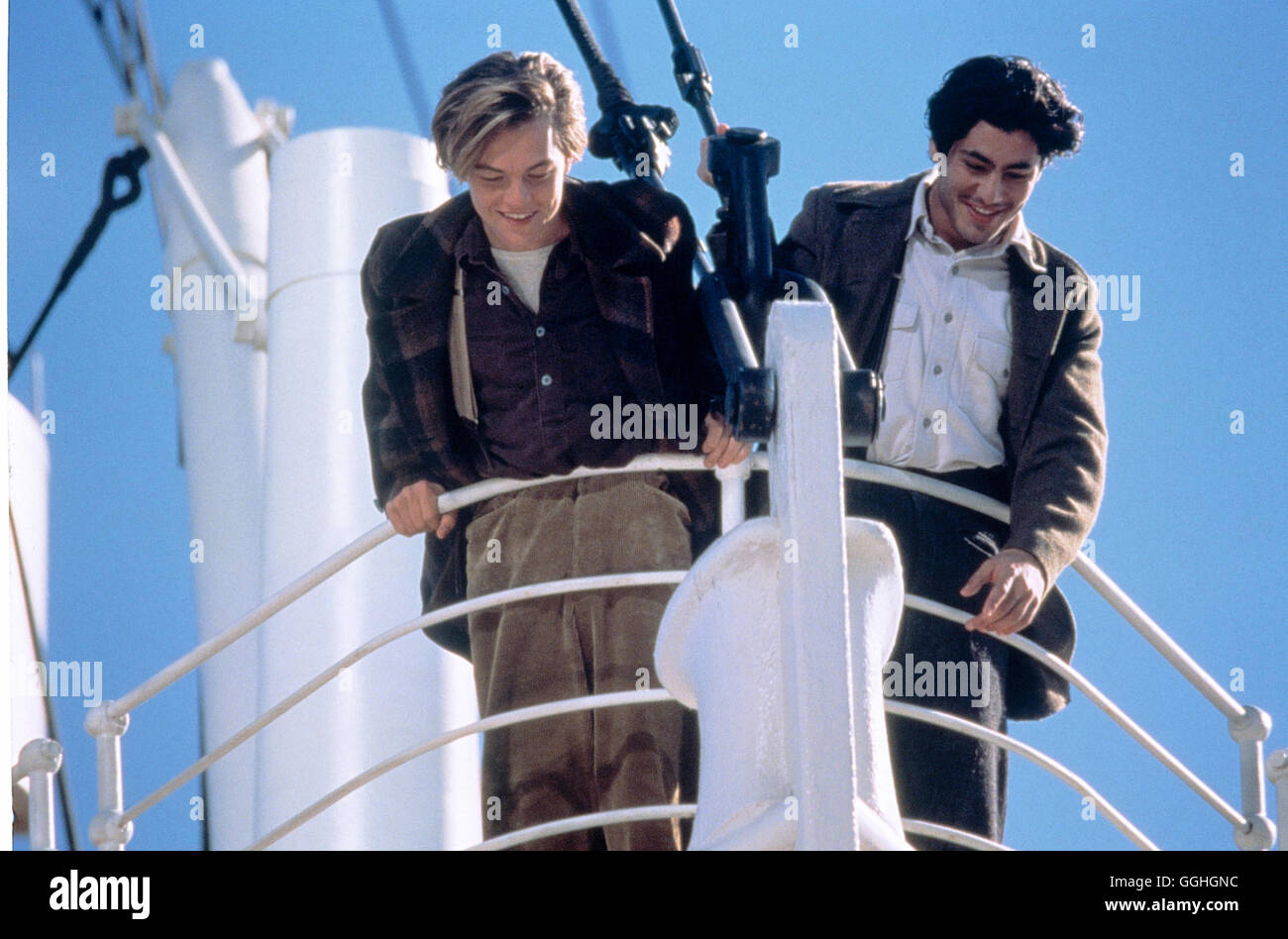 TITANIC / Titanic USA 1997 / James Cameron Szene mit Leonardo Di Caprio (Jack) und DANNY NUCCI (Fabrizio). Regie: James Cameron aka. Titanic Foto Stock