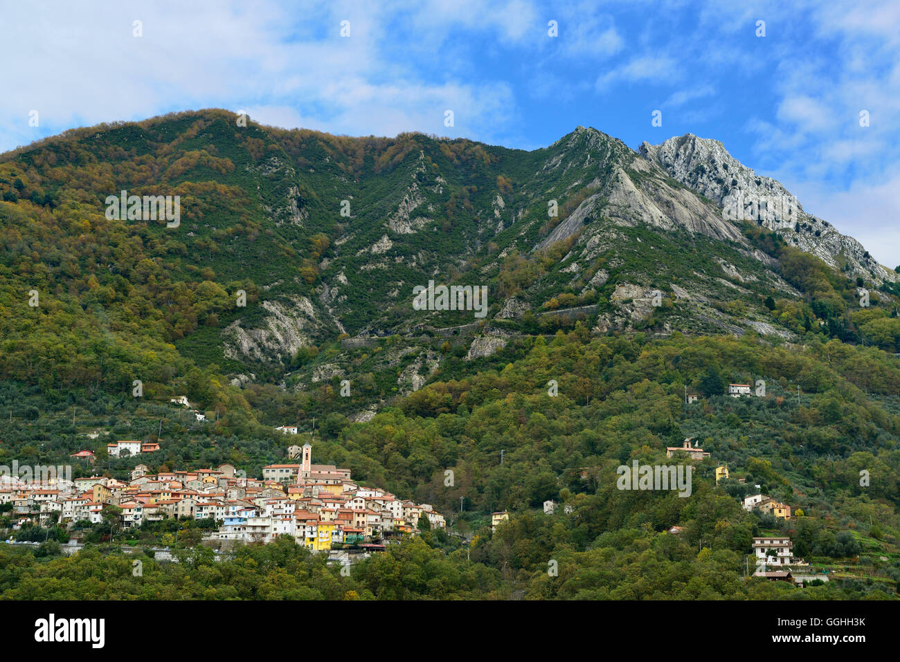 Villaggio di montagna, Antona, Alpi Apuane, Toscana, Italia Foto Stock