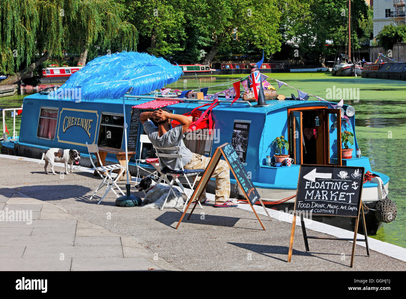 Mercato galleggiante, Little Venice, Regent's Canal, Camden, London, England, Regno Unito Foto Stock