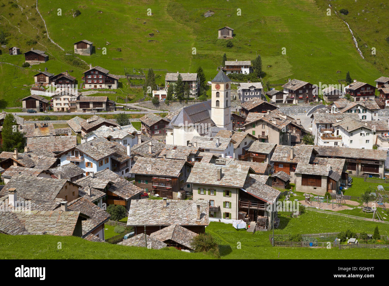 Vista del villaggio di Vals, Spa, Valserrhein, Reno nel Canton Grigioni, Svizzera, Europa Foto Stock