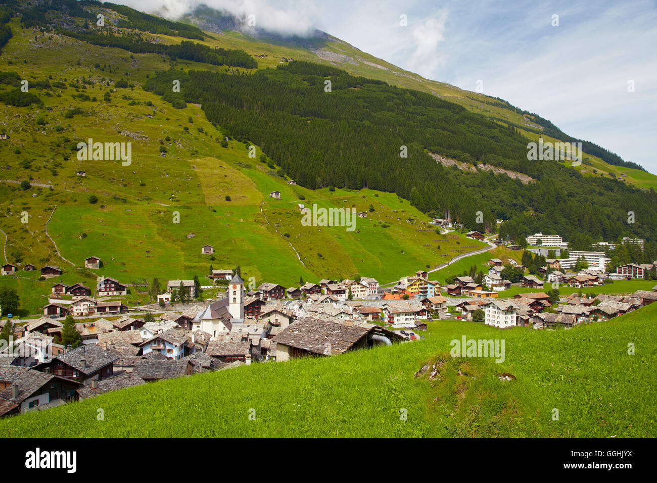 Vista del villaggio di Vals, Spa, Valserrhein, Reno nel Canton Grigioni, Svizzera, Europa Foto Stock