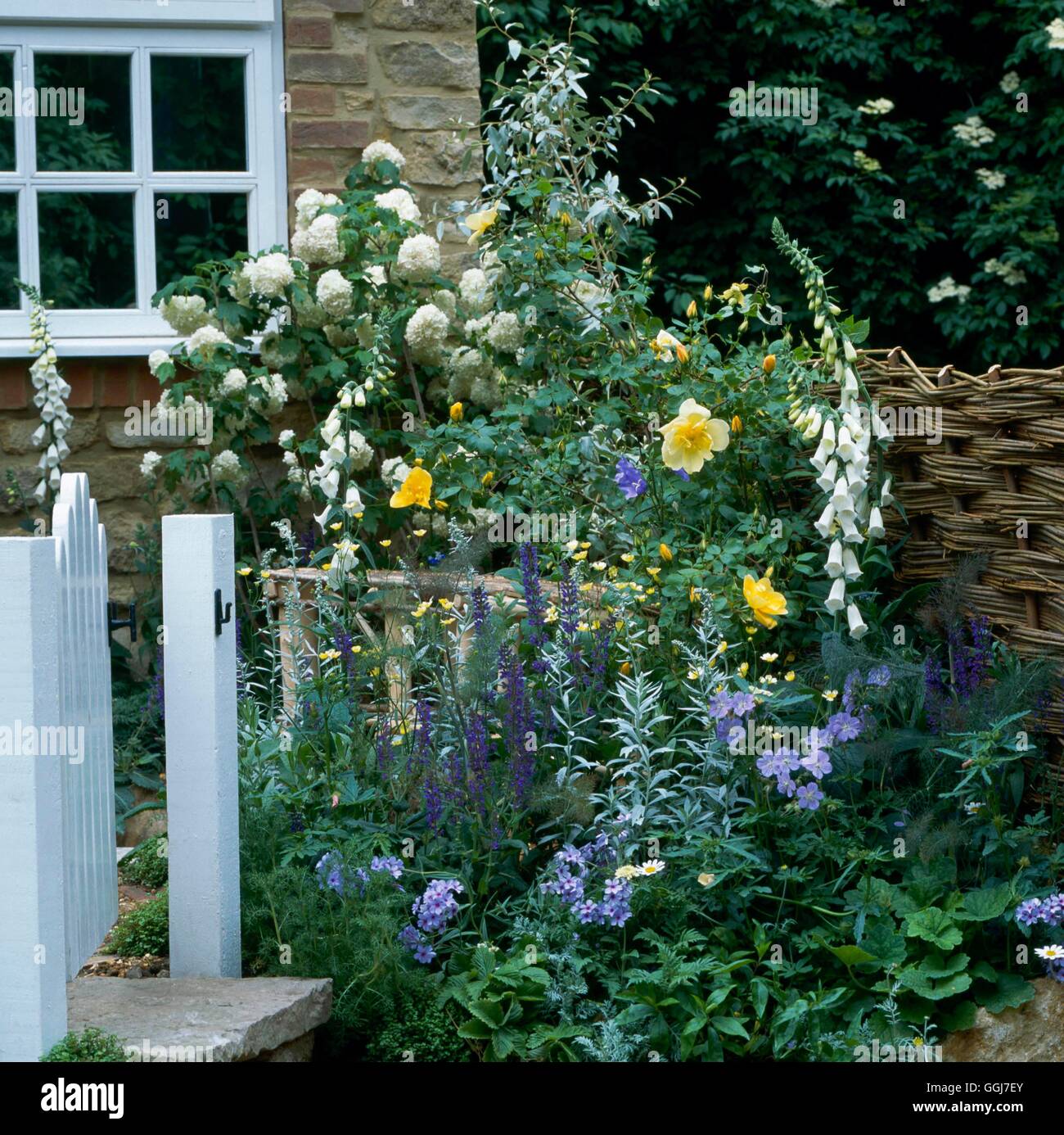 Garden Cottage - (si prega di credito: Foto Hort/designer Amanda Patton) - (Chelsea FS 02) Culla105394 Foto Stock