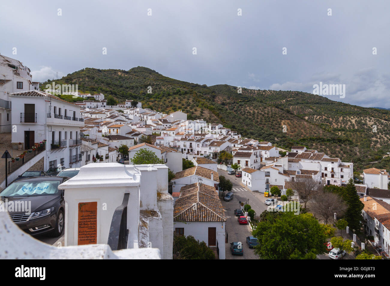 Dipinto di bianco edificio del Sahara de la Sierra, Spagna Foto Stock