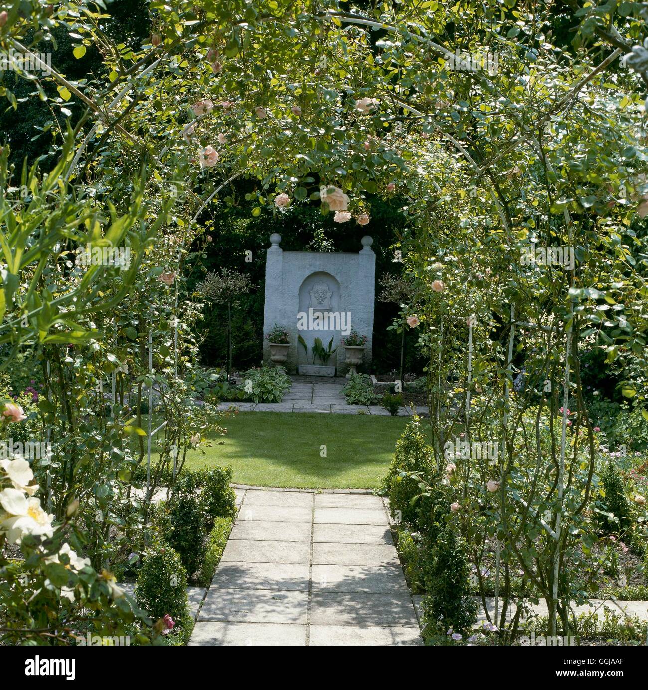 Il piccolo Cottage - Lymington Hampshire (Wing Commander & Mrs Peter prima)- - si prega di posizione di credito GND058519 Co Foto Stock