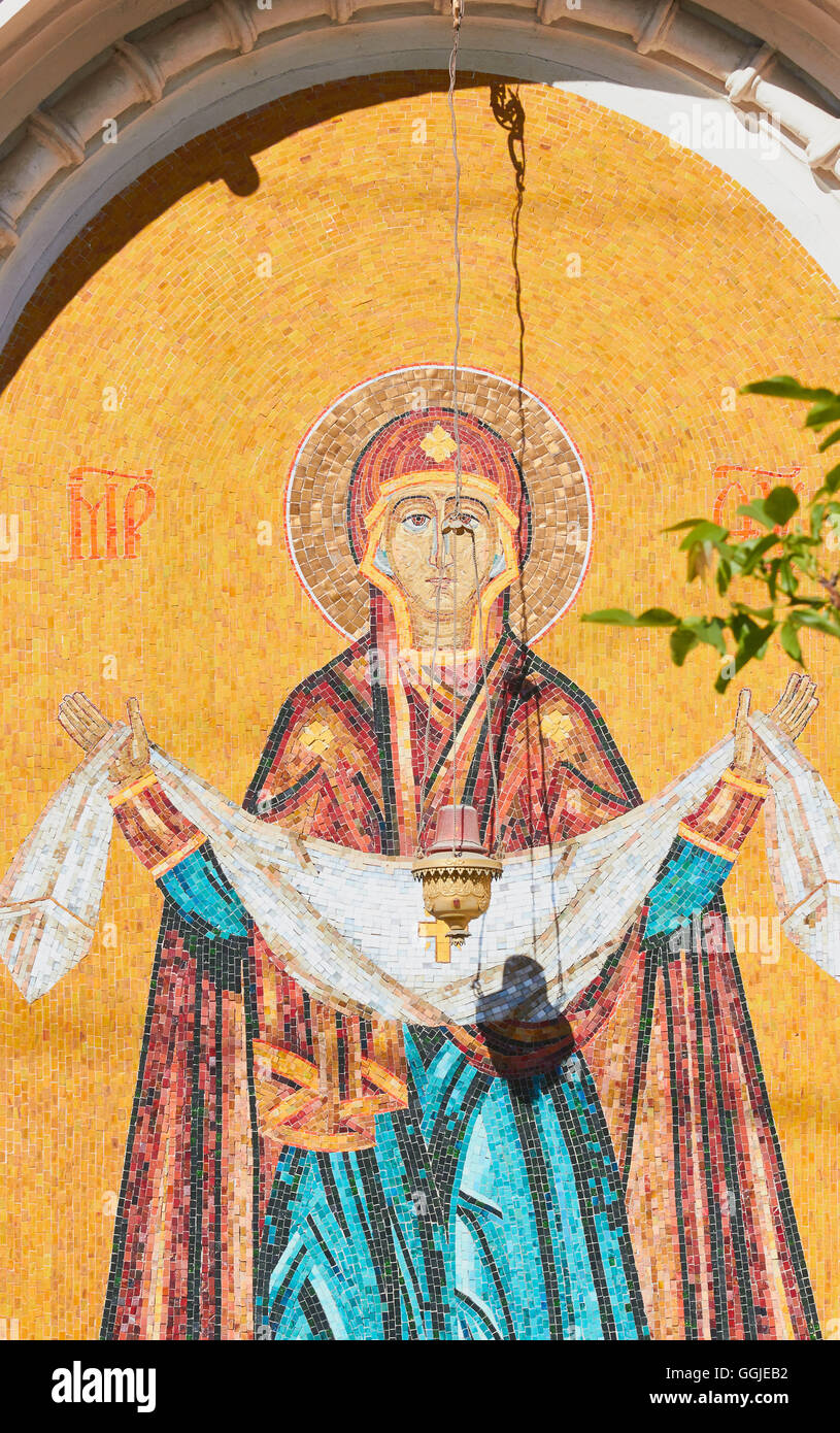 Mosaico icone di protezione della Vergine Maria Pokrovsky Cathedral, Bolshaya Marskaya Street Sebastopoli Crimea Europa orientale Foto Stock