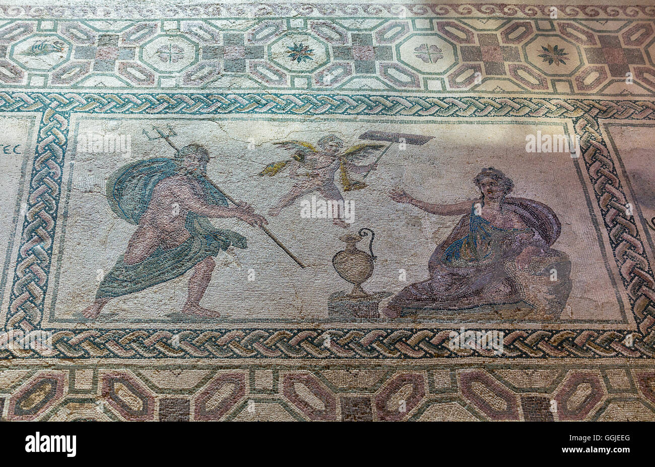 Il Greco antico pavimento a mosaico nel Parco Archeologico di Kato Paphos, Cipro. UNESCO - Sito Patrimonio dell'umanità. Foto Stock