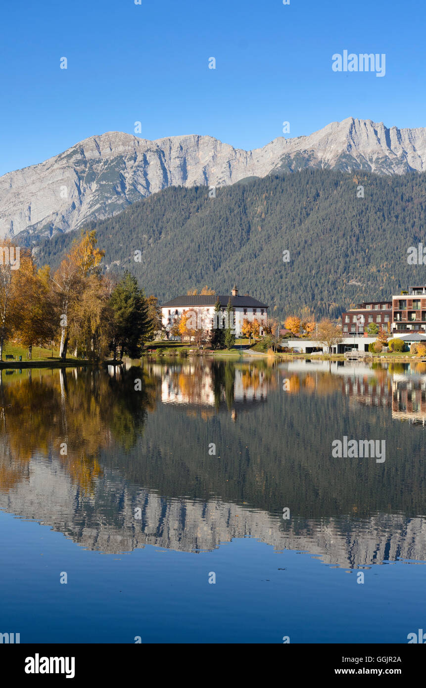 Saalfelden am Steinernen Meer: Lago Ritzen, Schloss Ritzen, mountain Steinernes Meer, Austria, Salisburgo, del Pinzgau Foto Stock