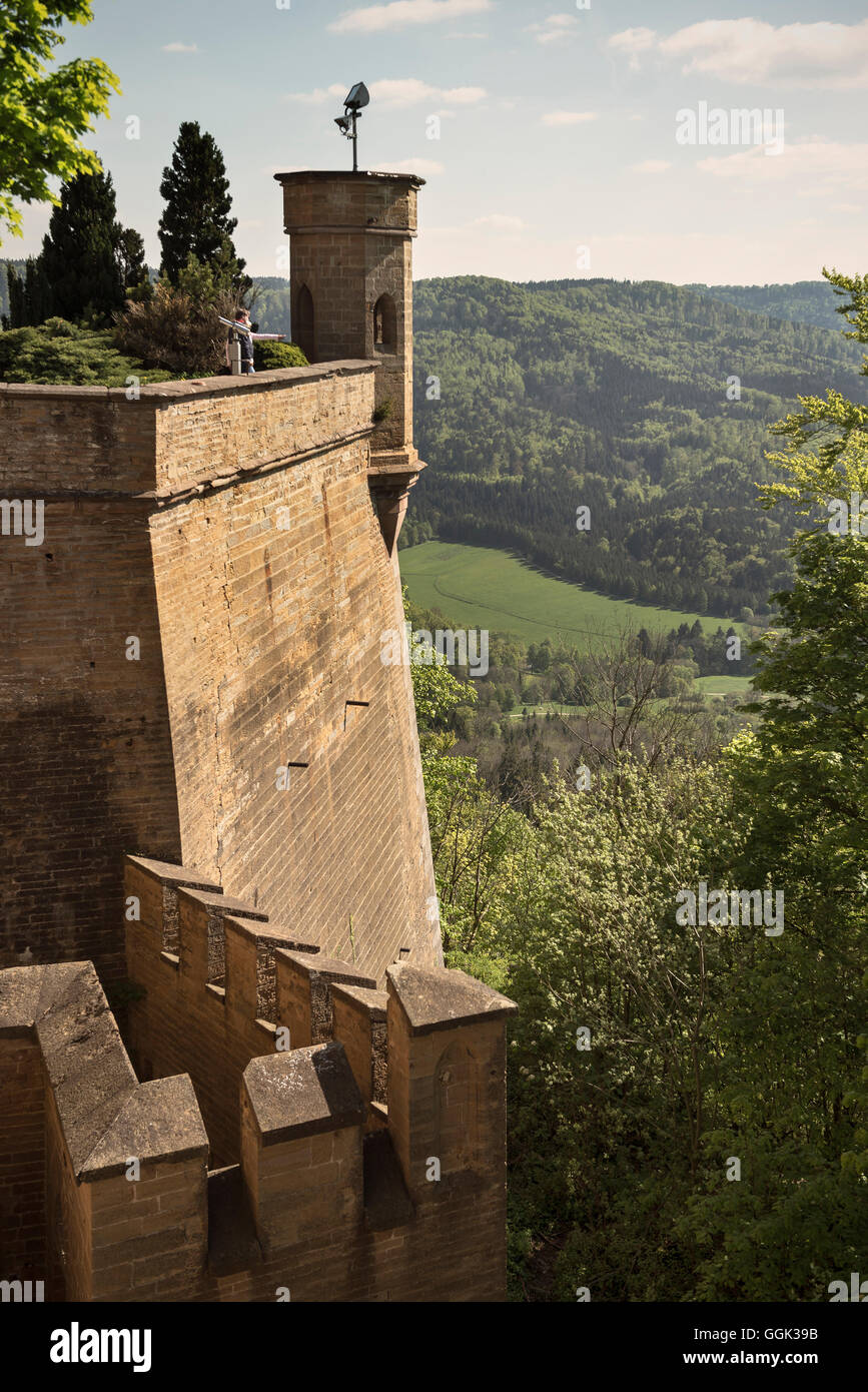 Vista verso la montagna Zeller dal Castello Hohenzollern, Hechingen Bissingen, Svevo Alp, Baden-Wuerttemberg, Germania Foto Stock