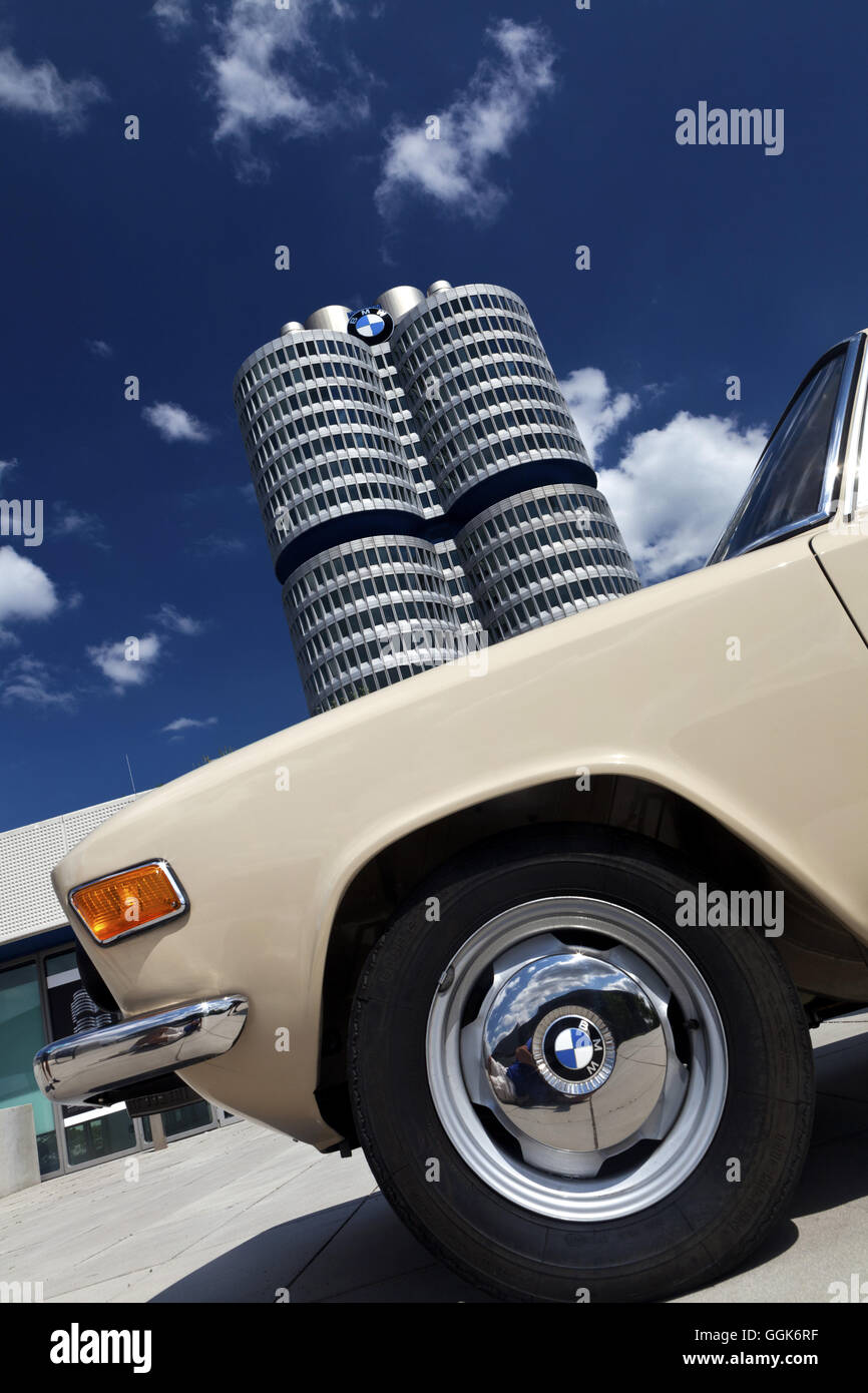 La sede centrale della BMW di Monaco di Baviera, Germania Foto Stock