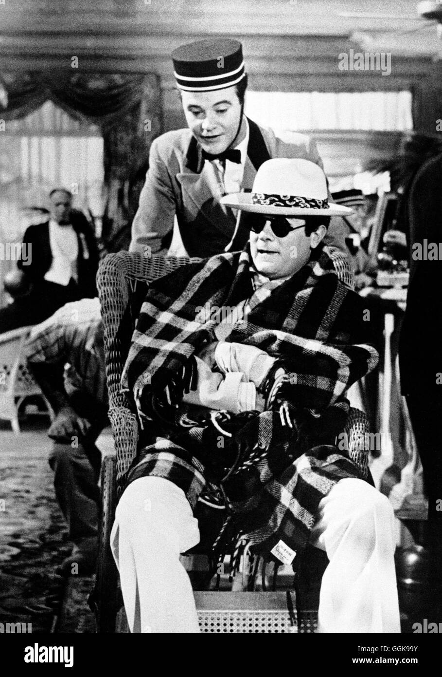 MANCHE MÖGEN'S HEISS / A qualcuno piace caldo USA 1959 / Billy Wilder JACK LEMMON, Tony Curtis Regie: Billy Wilder aka. A qualcuno piace caldo Foto Stock