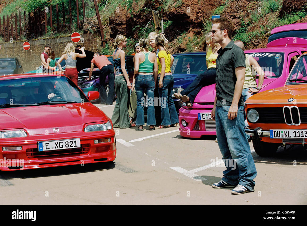 AUTOBAHNRASER / Autobahnraser D 2003 / Michael Keusch Szene mit Knut (NIELS BRUNO SCHMIDT) Regie: Michael Keusch aka. Autobahnraser Foto Stock