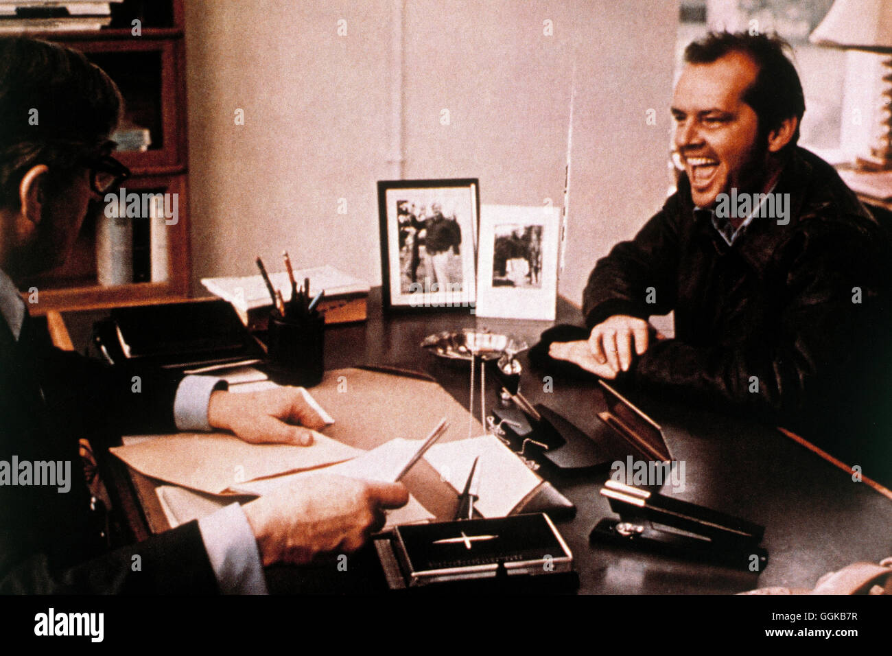 EINER FLOG üBER DAS KUCKUCKSNEST / Uno è volato oltre il cuculo's Nest USA 1975 / Milos Forman Szene mit Jack Nicholson (R. P. McMurphy). Einer flog Ueber das Kuckucksnest Regie: Milos Forman aka. Uno è volato oltre il cuculo's Nest Foto Stock