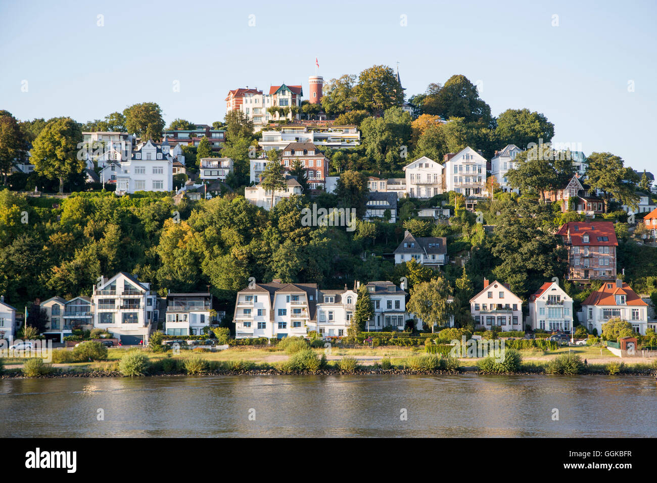 Case e ville in collina lungo il fiume Elba a Blankenese, Hamburg, Amburgo, Germania Foto Stock