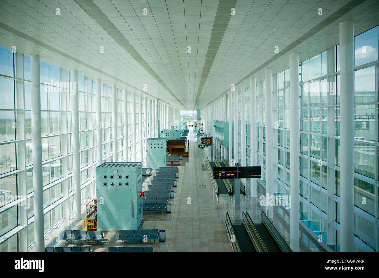 Vista interna di Barcellona El Prat International Airport (Spagna). © Jordi Boixareu Foto Stock