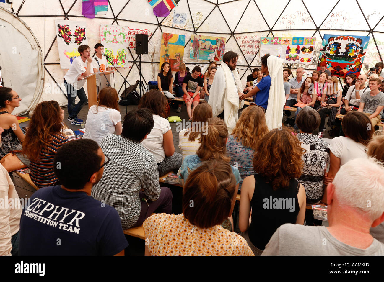 Londra, Regno Unito. 05 Ago, 2016. Encampment fest con buona probabilità teatro a Somerset House e il South Bank di Londra Credito: Dominika Zarzycka/Alamy Live News Foto Stock