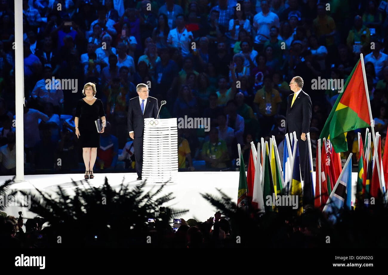 Rio de Janeiro. 5 Ago, 2016. Apertura del Rio 2016 Olimpiadi - Carlos Arthur Nuzman, presidente del brasiliano del Comitato olimpico e Thomas Bach Presidente del Comitato Olimpico Internazionale (CIO), durante la fase di apertura del Rio 2016 Olimpiadi svoltasi nello stadio Maracanà. (Foto: Andre Chaco/Fotoarena/Alamy Live News) Foto Stock
