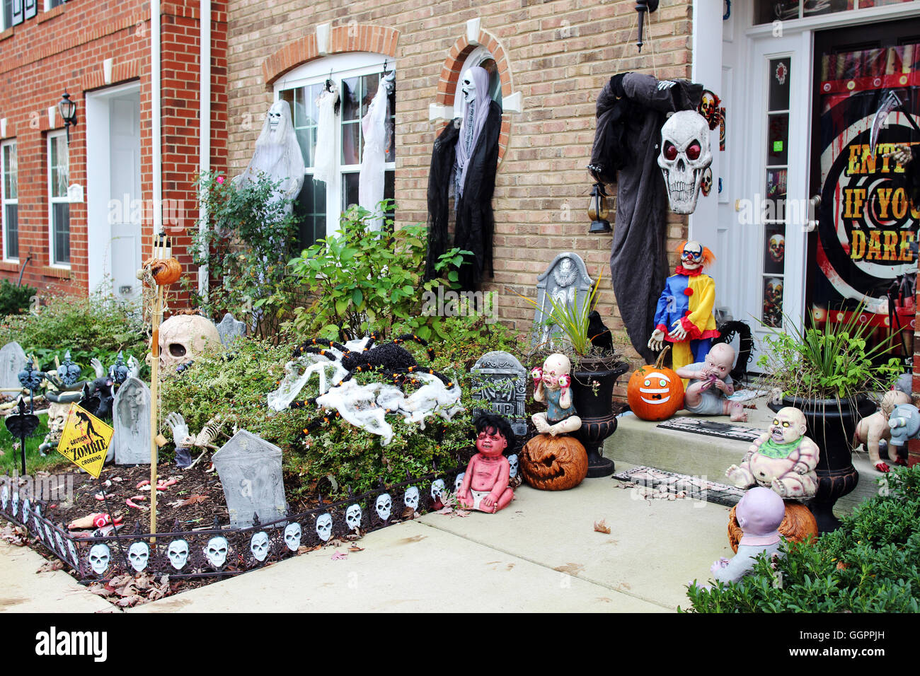 Halloween porta anteriore decorazioni Foto Stock