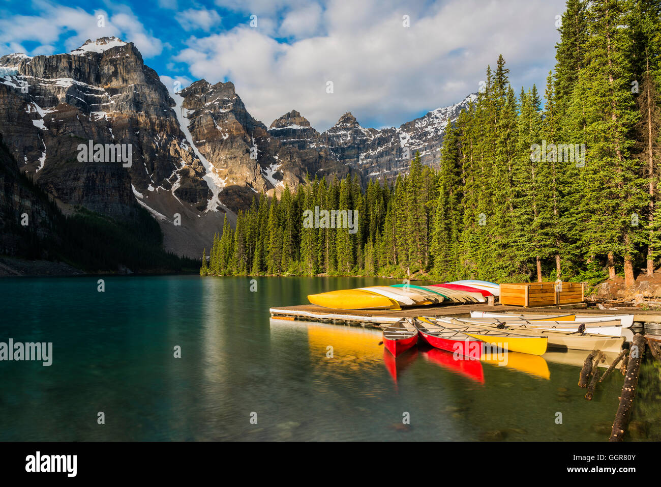 Il Moraine Lake, il Parco Nazionale di Banff, Alberta, Canada Foto Stock