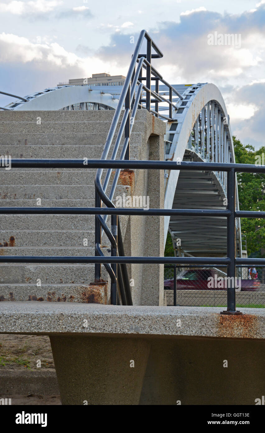 Ponte pedonale alla spiaggia immagini e fotografie stock ad alta ...