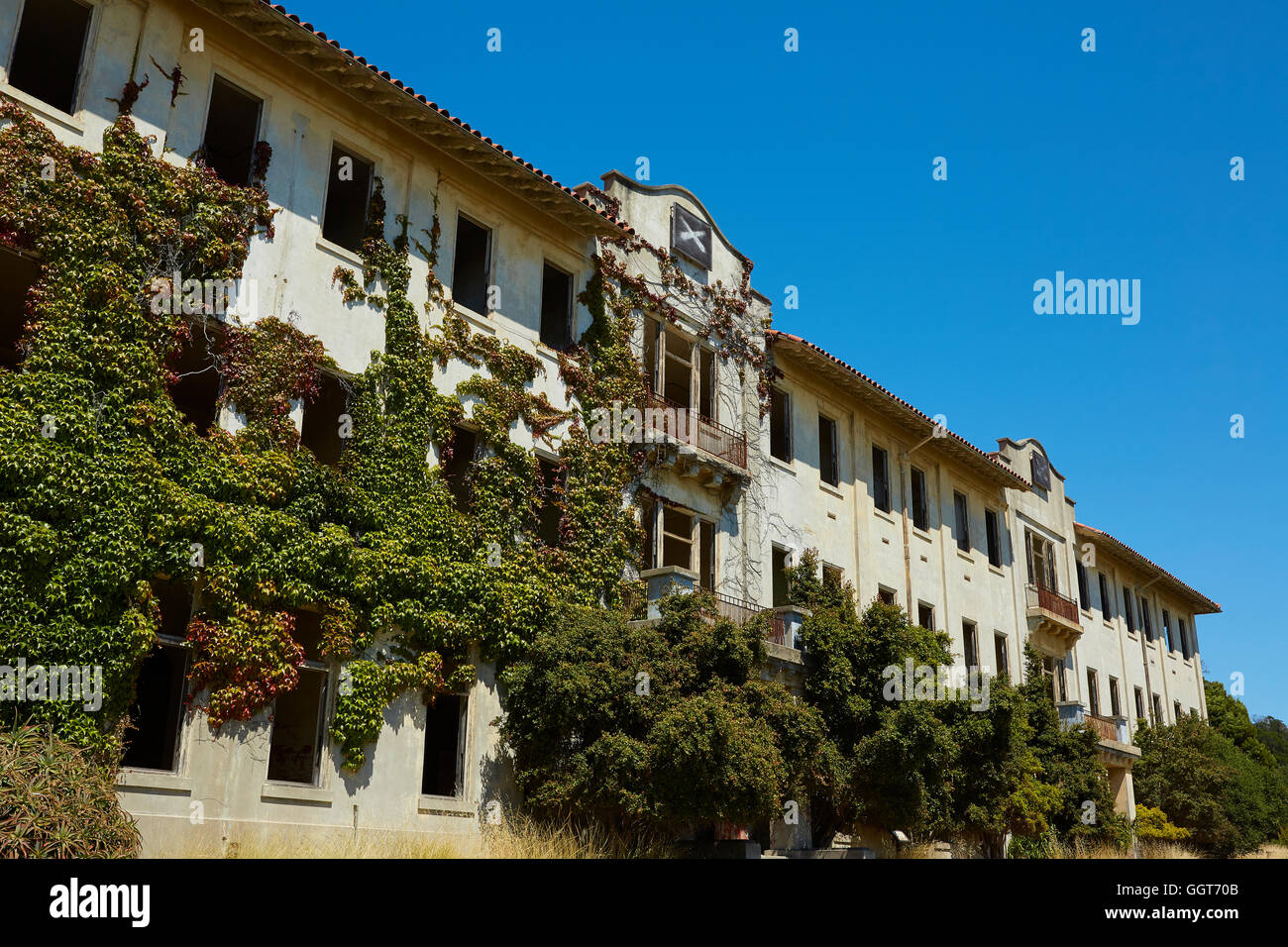 Abbandonato storici edifici militari su Angel Island, San Francisco. Foto Stock