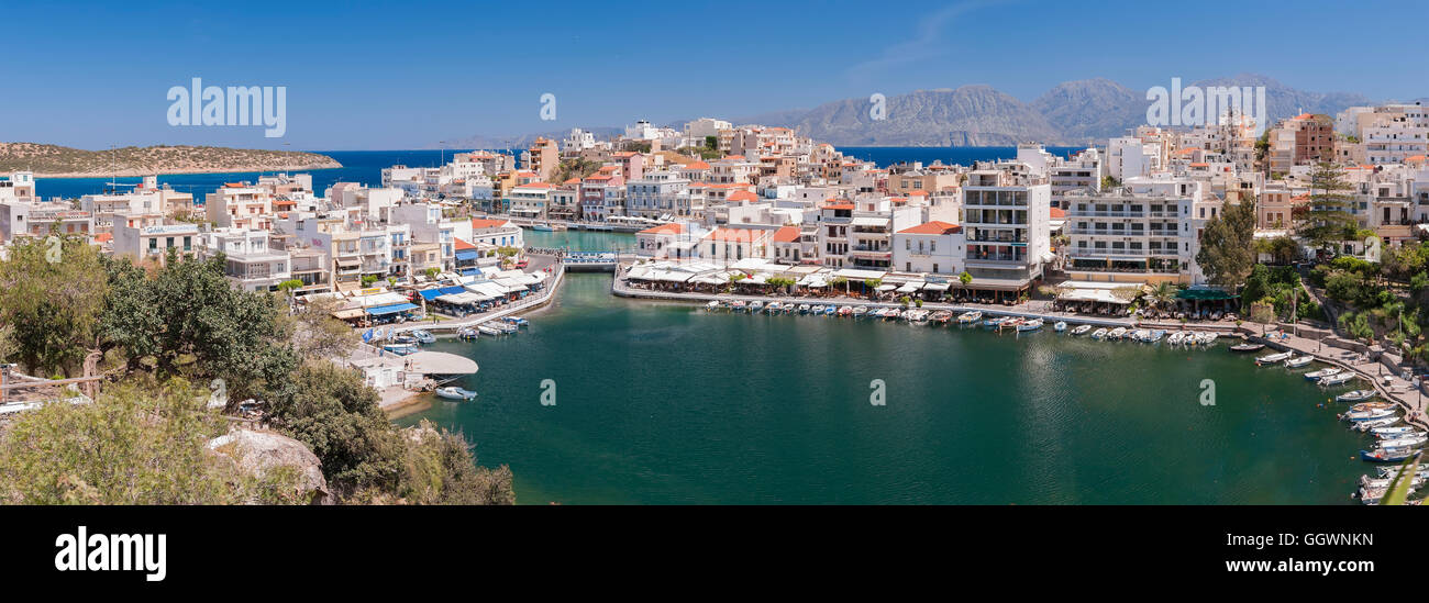 Città balneare di Agios Nikolaos situato sul lato nord-est di Creta, Gree Foto Stock