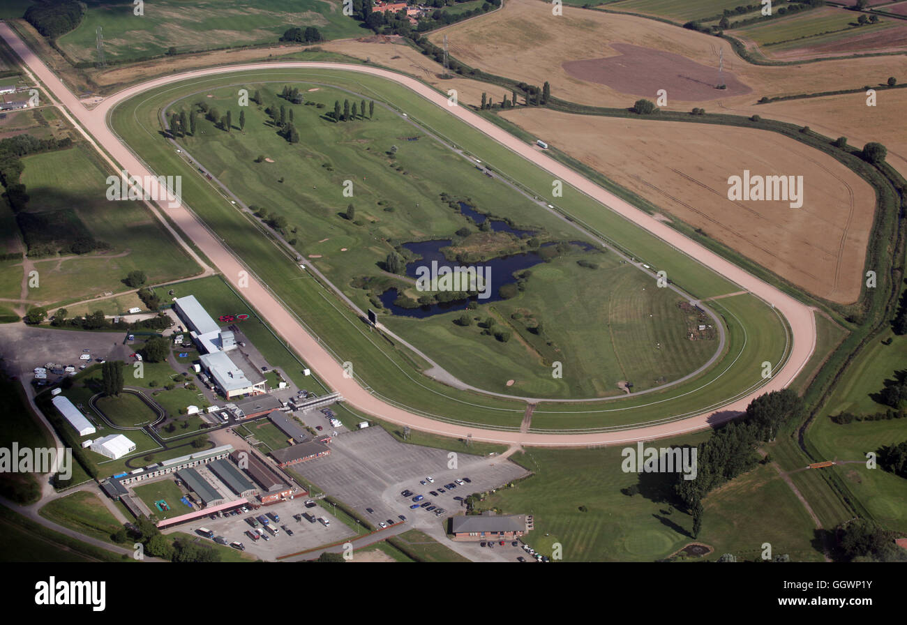 Vista aerea di Southwell Racecourse, a corse di cavalli purosangue sede vicino a Newark-on-Trent, Nottinghamshire, Regno Unito Foto Stock