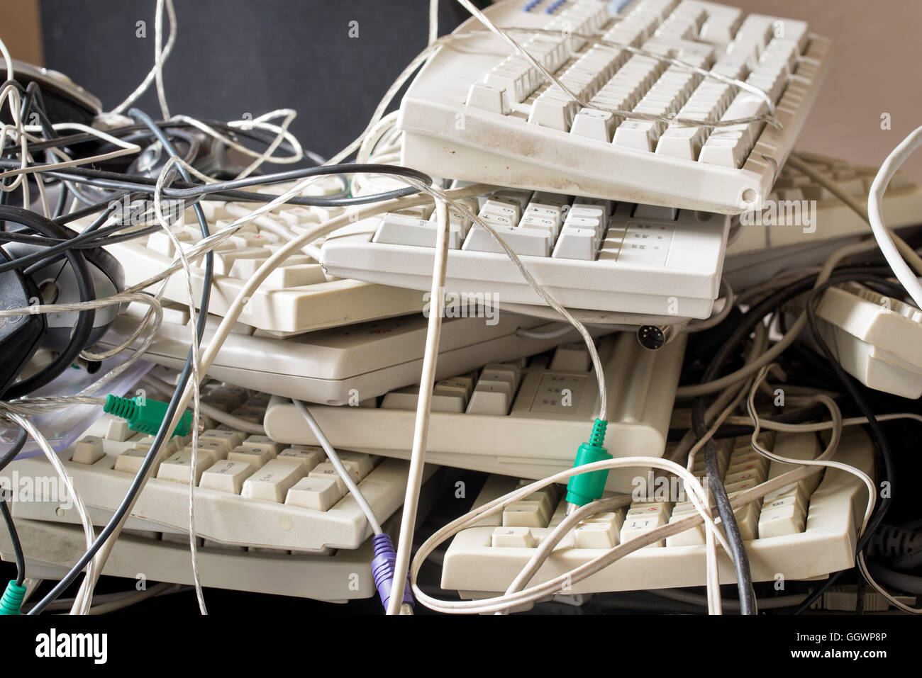 Vecchio computer accessori per riciclaggio elettronico Foto Stock