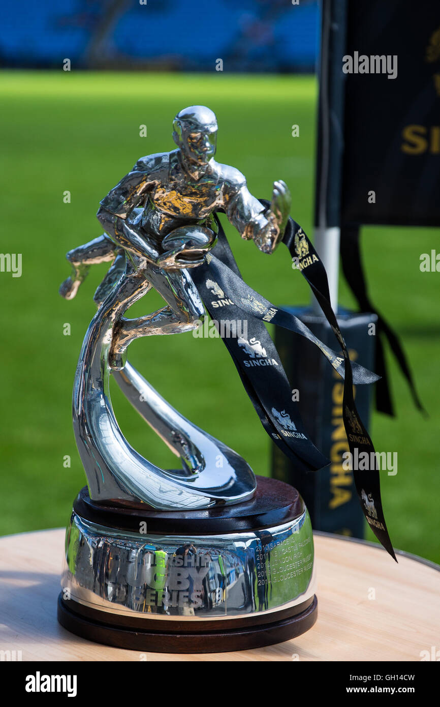 07.08.2016. Ricoh Arena, Coventry, Inghilterra. Premiership Singha 7s Rugby. Finali della giornata. I vincitori del trofeo. Sul display prima di avviare delle azioni Foto Stock