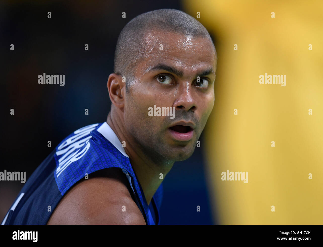 Rio de Janeiro, Brasile. 06 Ago, 2016. Francia contro l'Australia, Turno preliminare della partita del Rio 2016 Giochi Olimpici alla Carioca Arena 1, Rio de Janeiro, Brasile, 6 agosto 2016. Tony Paker (Francia) © Azione Sport Plus/Alamy Live News Foto Stock