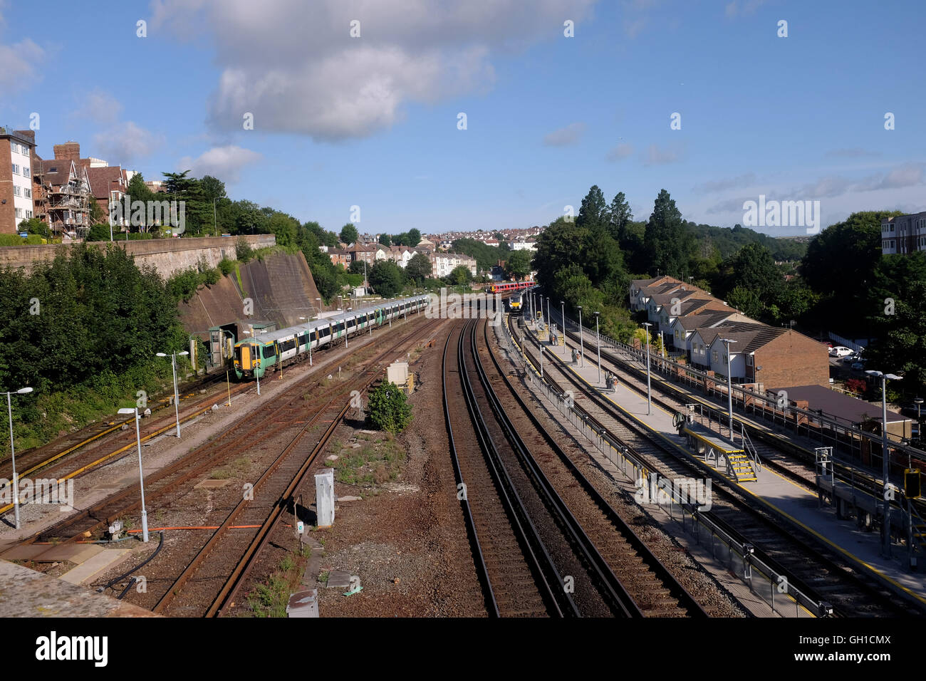 Brighton SUSSEX REGNO UNITO 8 Agosto 2016 - La Londra a Brighton linea appena a nord della stazione di Brighton questa mattina come membri della RMT Unione iniziano il loro cinque giorni di sciopero nel corso di una controversia circa la presa conduttori off i treni sulla rampa sud del credito: Simon Dack/Alamy Live News Foto Stock