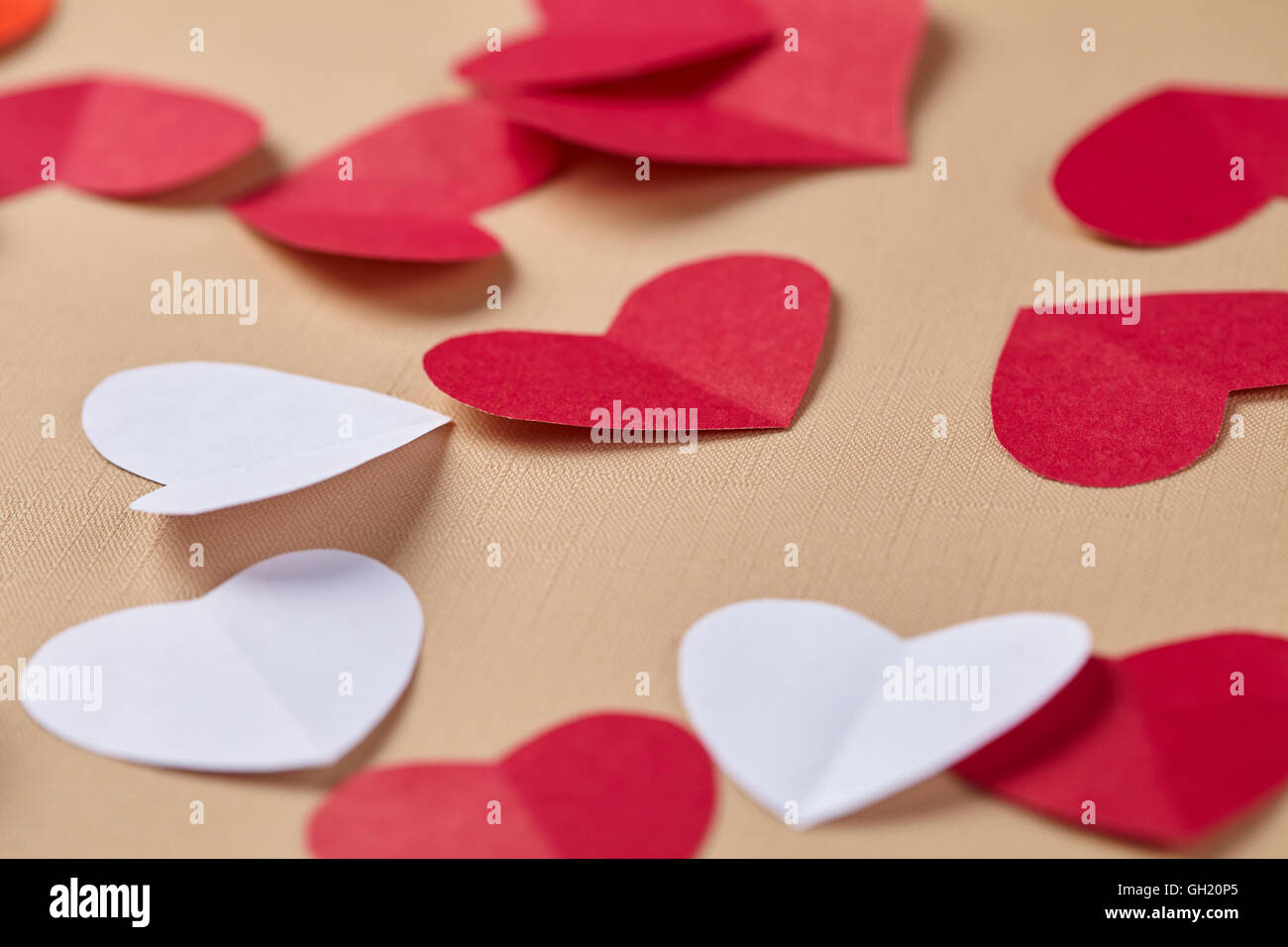 Cuori di carta il giorno di San Valentino Foto Stock