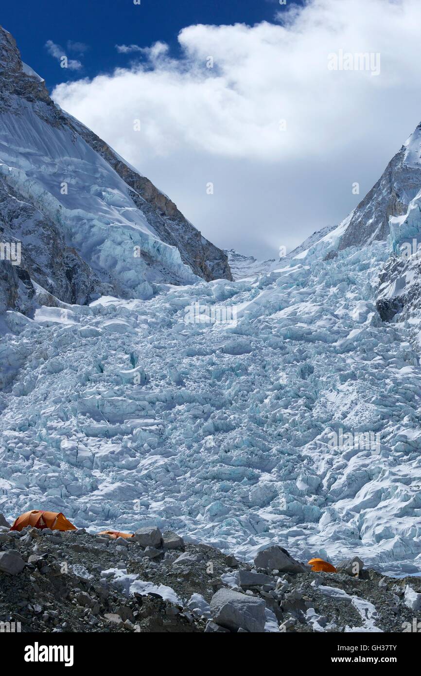 Khumbu ghiacciaio dal Campo Base Everest, il Parco Nazionale di Sagarmatha, Solukhumbu quartiere, Nepal, Asia Foto Stock