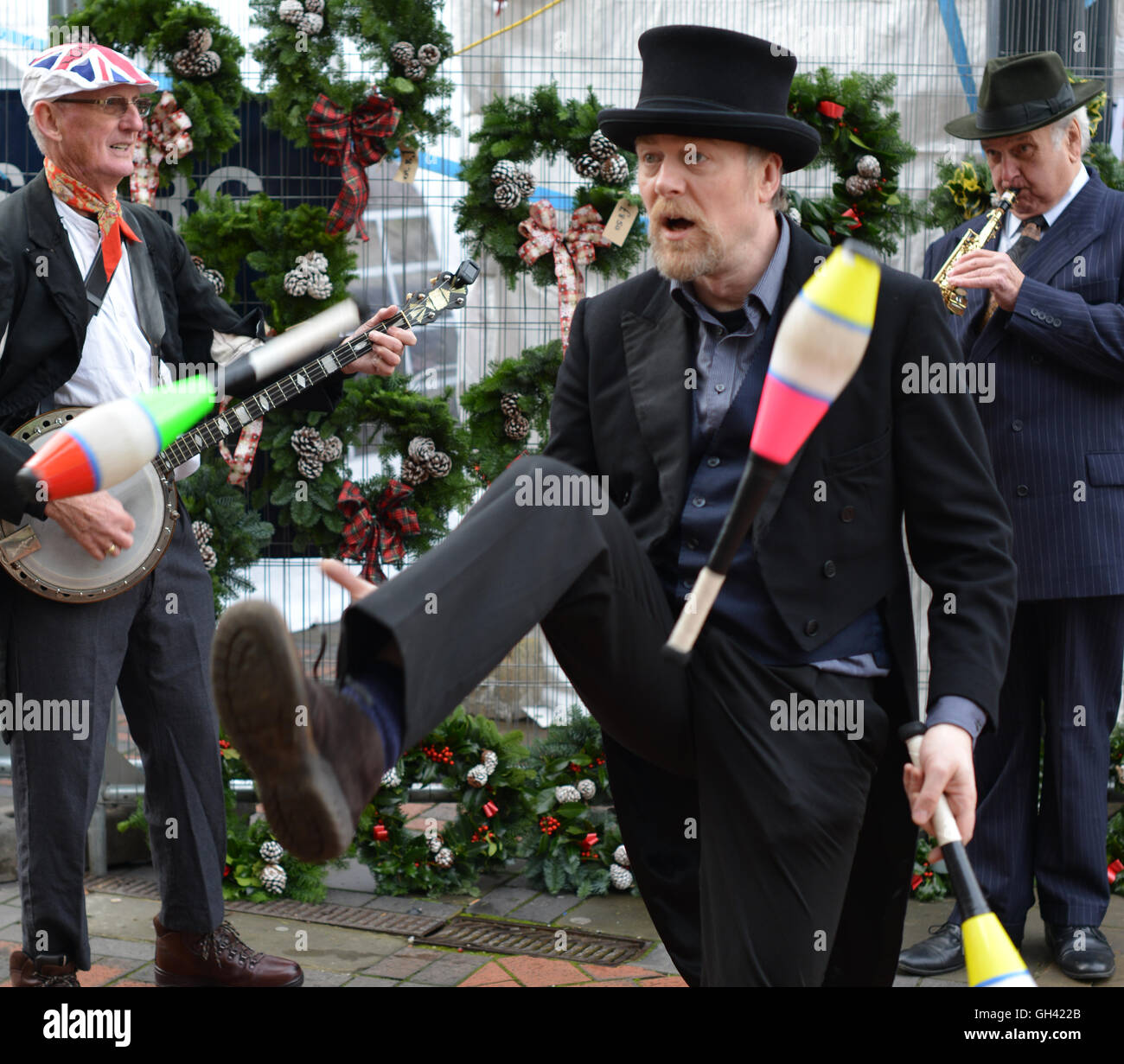 Spettacoli di strada giocoliere di Derby. Foto Stock