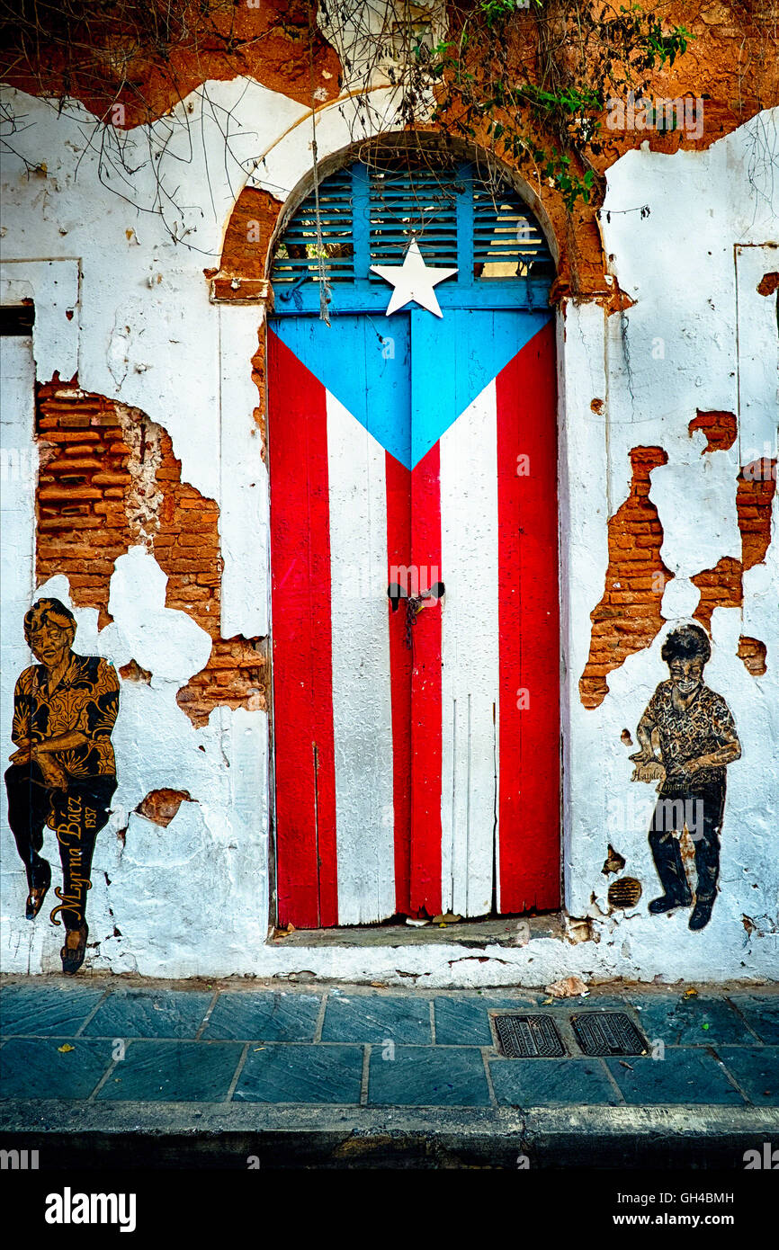 Puerto Rican porta bandiera, Calle San Jose, la vecchia San Juan, Puerto Rico Foto Stock