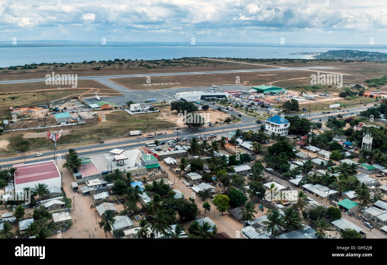 Aeroporto di Pemba in Mozambico dall'aria Foto Stock